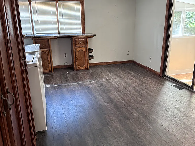703 Peterson St — Photo 33