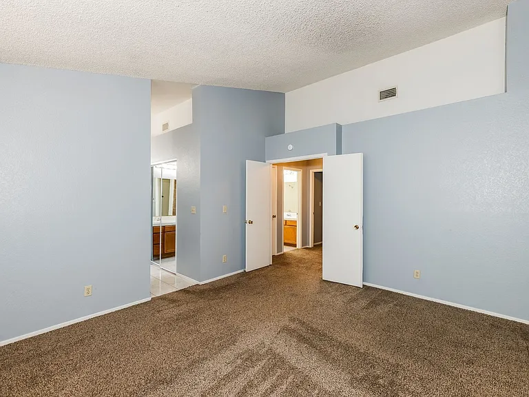 1780 Yellowwood Dr — Photo 14