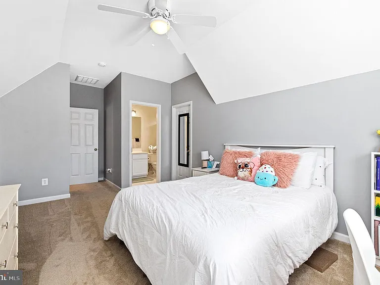 3314 Lady Catherine Cir — Photo 19