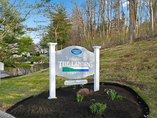 44 Landing Dr, Methuen, MA 01844