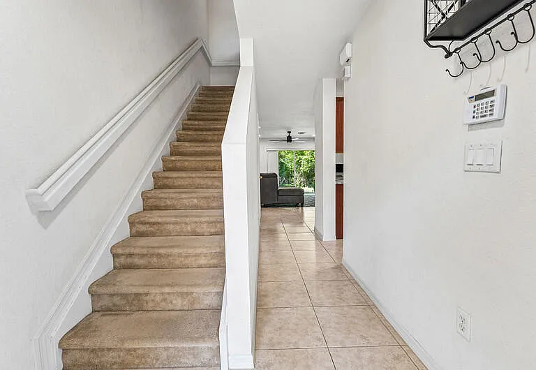 2764 SE Birmingham Dr — Photo 4