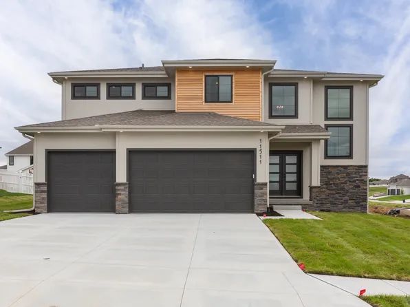 11511 Cooper St, Papillion, NE 68046