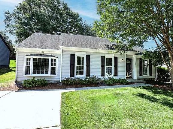 3rd image of 14011 Eden Ct