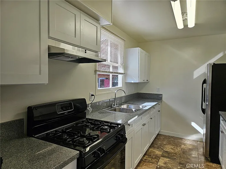 6907 White Oak Ave — Photo 13