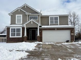 52658 Delena Dr, Macomb, MI 48042