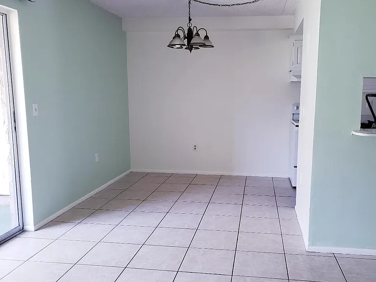1157 Calle Del Norte #B — Photo 5