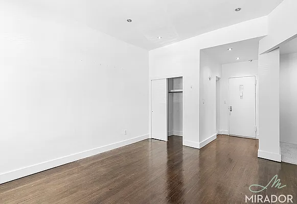 Rented by Mirador Real Estate | media 11