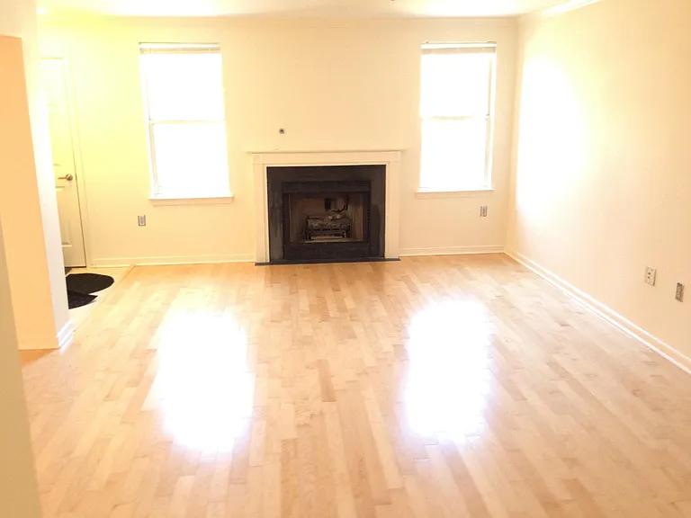 1645 International Dr #15 — Photo 11