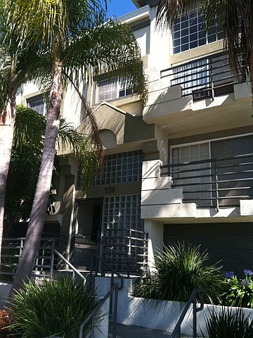 2nd image of 3750 Kelton Ave APT 204