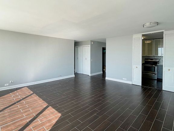 5th image of 5445 N Sheridan Rd APT 3703