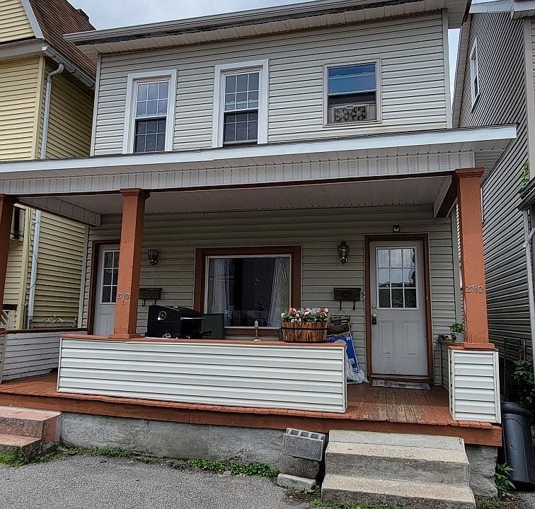2nd image of 2710 W Chestnut Ave