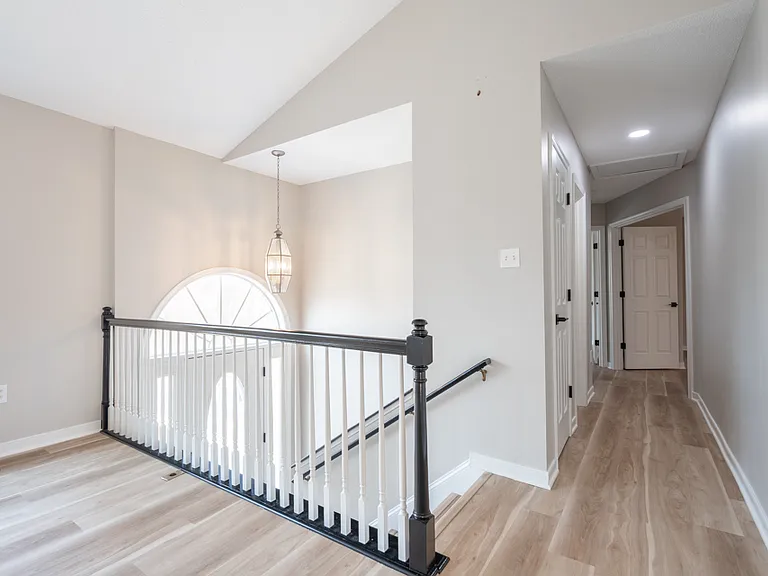 441 Battersea Ln — Photo 10