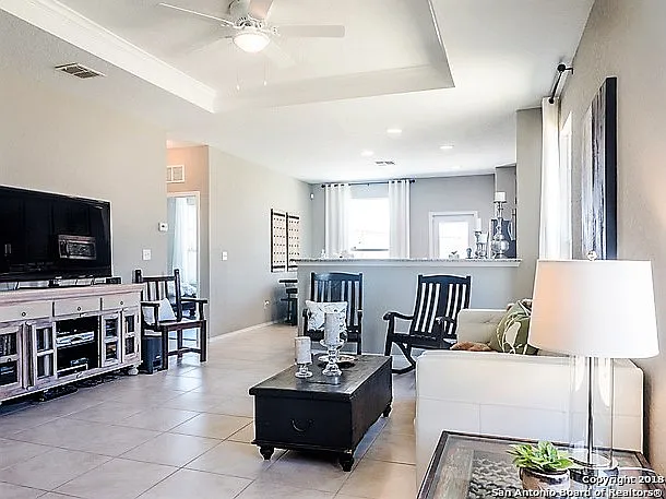25035 Cambridge Wl — Photo 4
