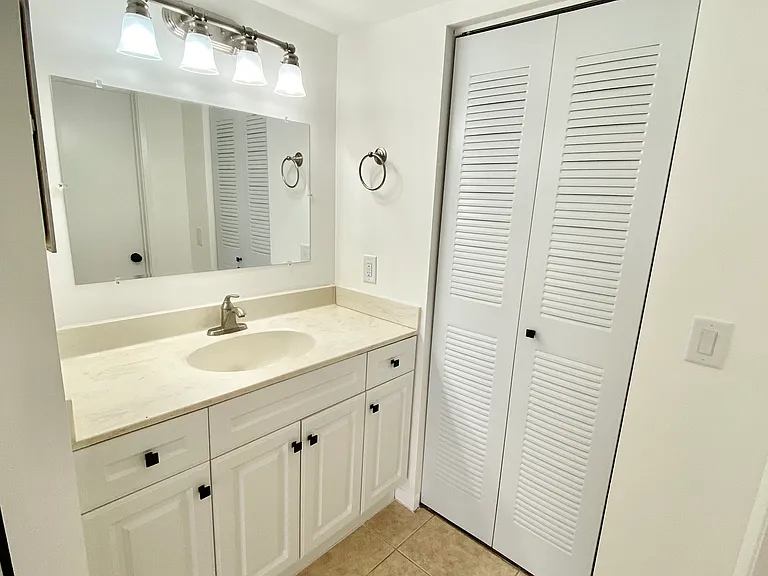 13250 SW 88th Ter N #402 — Photo 6
