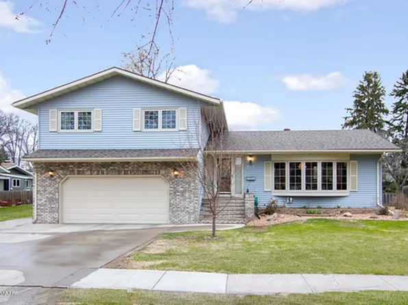 217 28th Ave N, Fargo, ND 58102