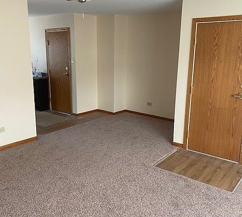 5th image of 300 N Cedar Ave #2W