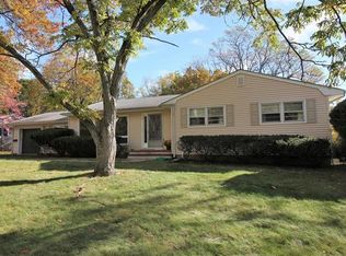 8 Stearns Rd, East Brunswick, NJ 08816