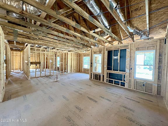 3rd image of 84 Hillstead Way