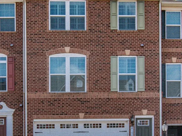 41901 Wooden Horse Ter, Aldie, VA 20105