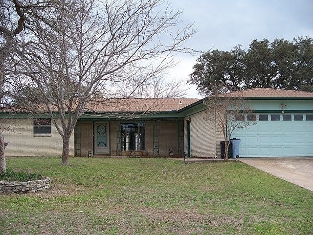 1st image of 60 Oakmont Cir
