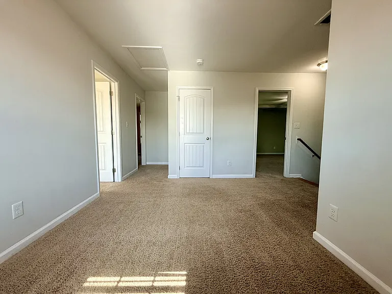 138 Ladden Ln — Photo 12