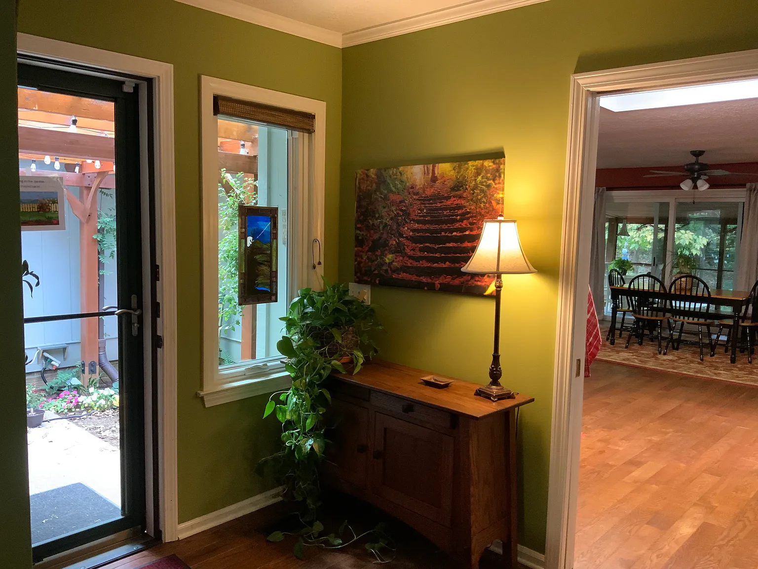 3 bed, 2.5 bath, 2578 sqft, $2,400 — Photo 4