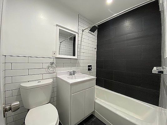 5th image of 830 Magenta St APT 3B