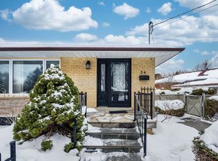 34 Waterfield Dr, Toronto, ON M1P 3W7