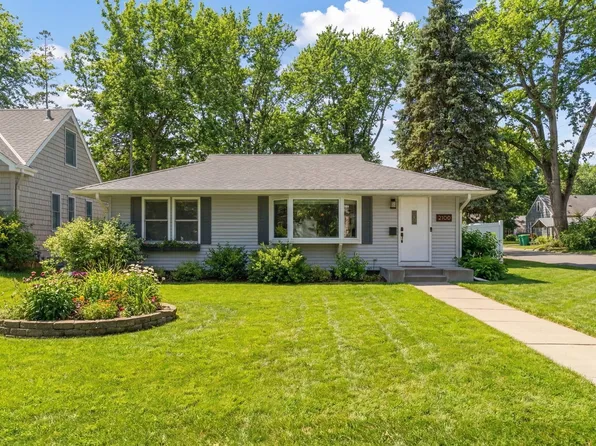 3100 Pennsylvania Ave S, Saint Louis Park, MN 55426