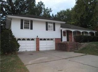 7843 Haskell Dr, Kansas City, KS 66109