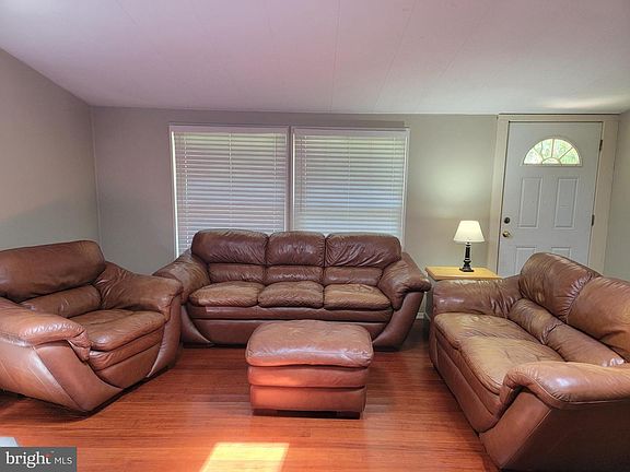 3rd image of 12113 Catalina Dr