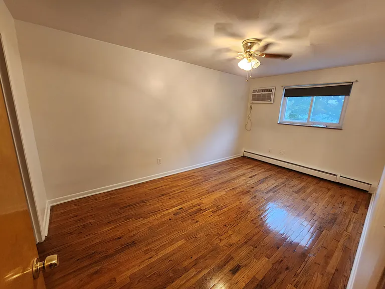 2528 Vera Ave #3 — Photo 6