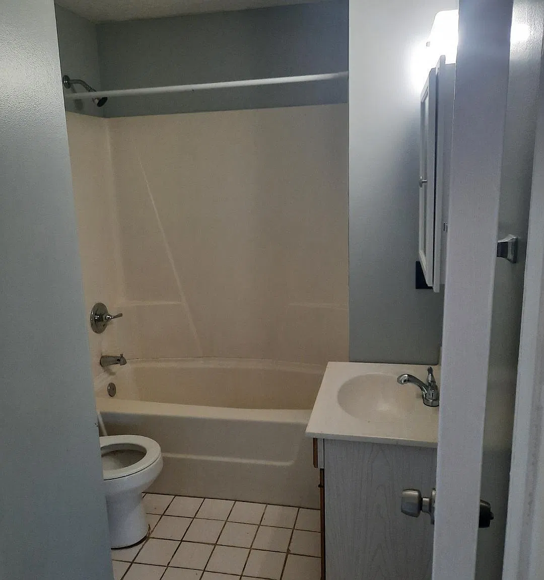 1 bed, 500 sqft, $700 — Photo 3