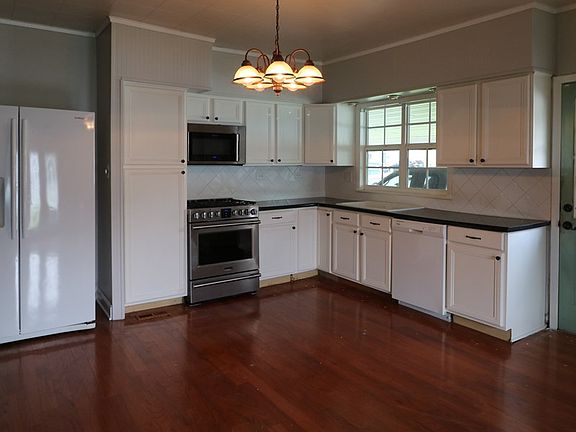 4th image of 114 Preston St