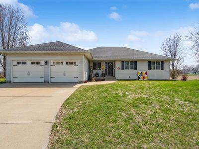 109 Country View Dr, Mechanicsville, IA, 52306