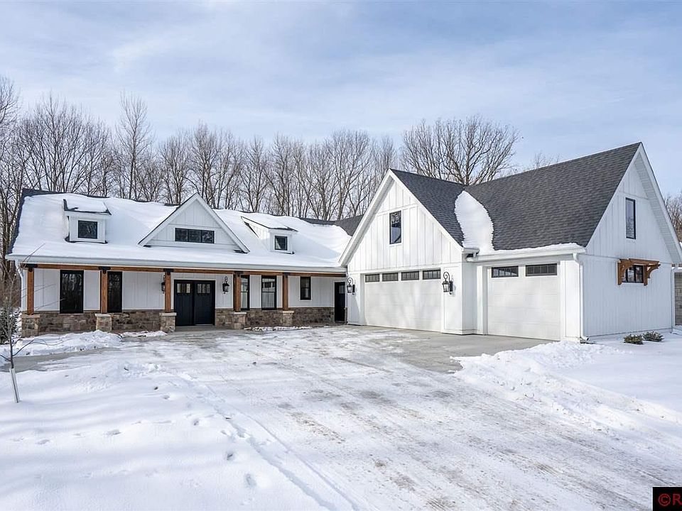 1st image of 148 Oak Marsh Dr