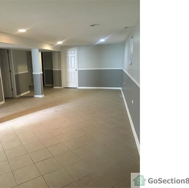 1st image of 9339 S Crandon Ave