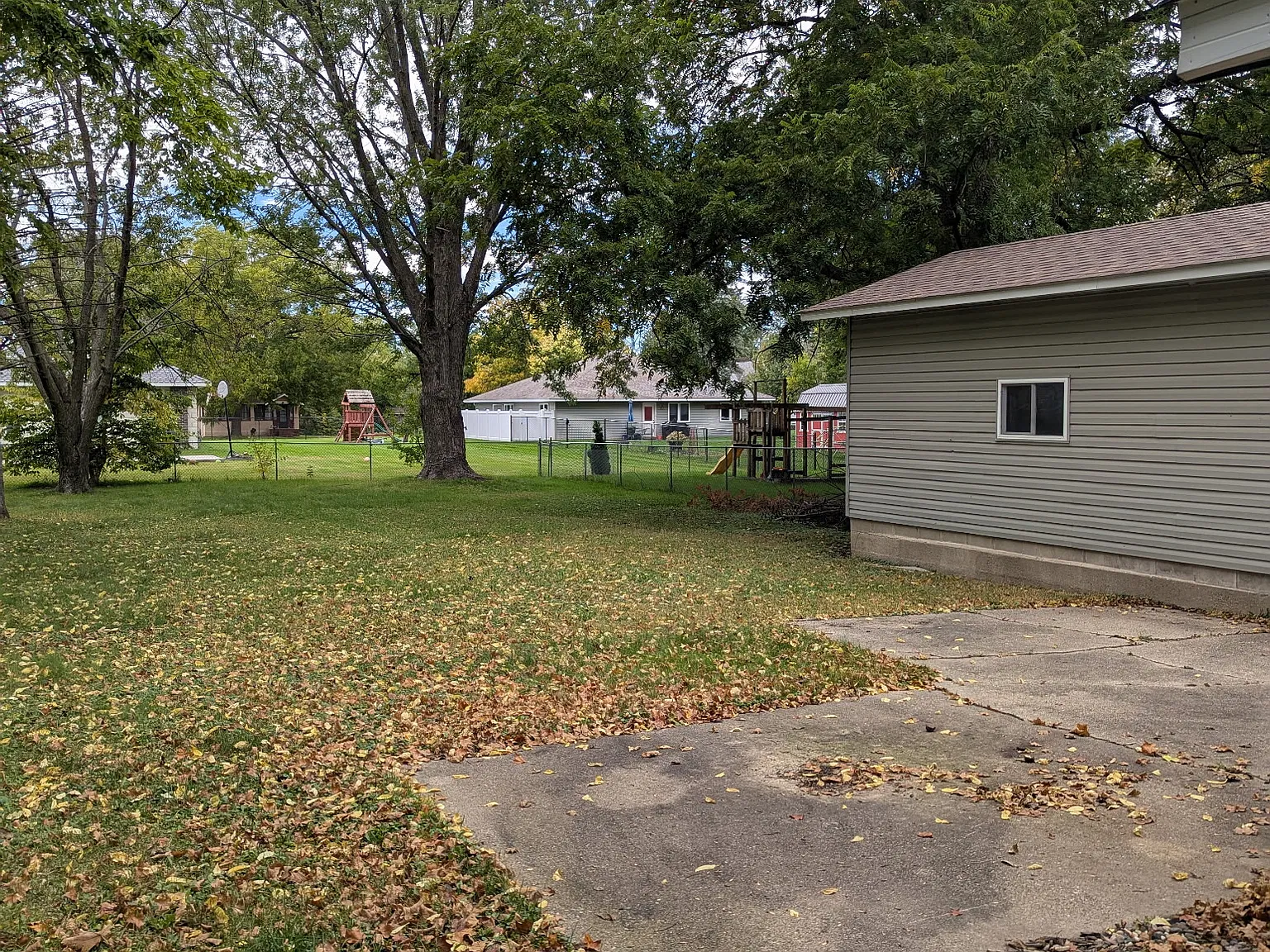 3 bed, 1500 sqft, $1,895 — Photo 4