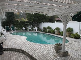 4895 Reforma Rd, Woodland Hills, CA 91364