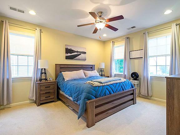 4th image of 107 Sawtooth Dr