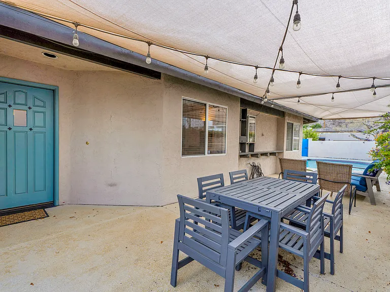 52420 Avenida Juarez — Photo 32