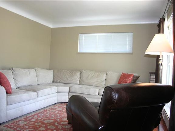 4th image of 1483 Balfour Ln