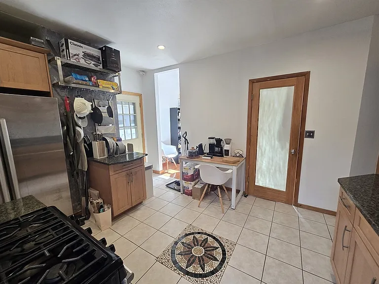 28 Bardwell St #1 — Photo 8