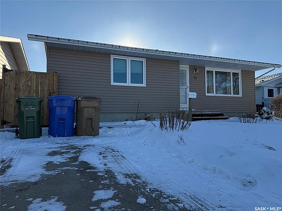 2nd image of 71 Paynter Cres