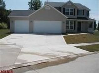 1100 Spring Orchard Dr, O'Fallon, MO 63368