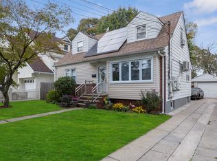 165 Ash St, Valley Stream, NY 11580