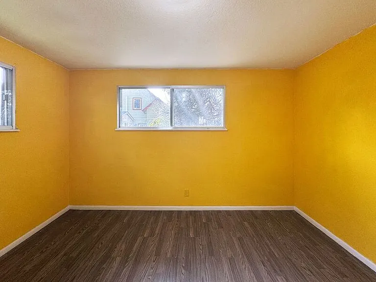 1180 E 37th Ave — Photo 29