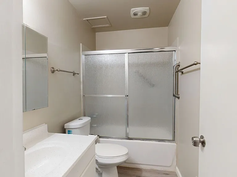 Hidden Glen Apartments — Photo 19