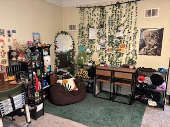5th image of 609 Dodge St APT 5