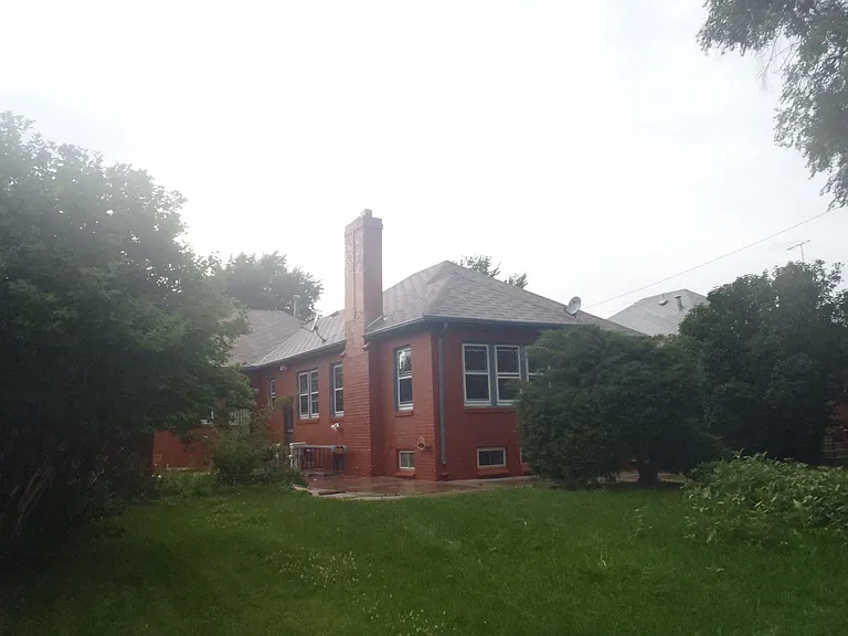 755 N Bellaire St — Photo 11